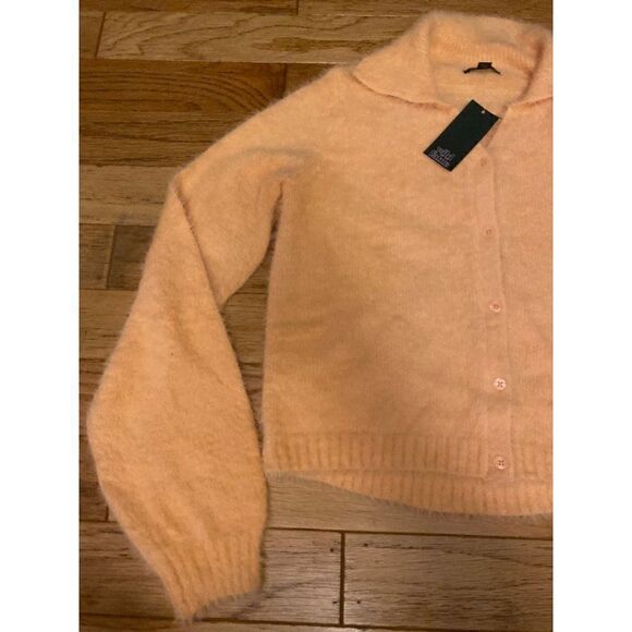 NWT Wild Fable, women’s pale orange soft long sleeve collared cropped sweater sm - Picture 2 of 9